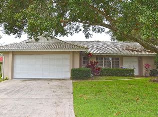 1876 Riviera Cir, Sarasota, FL 34232