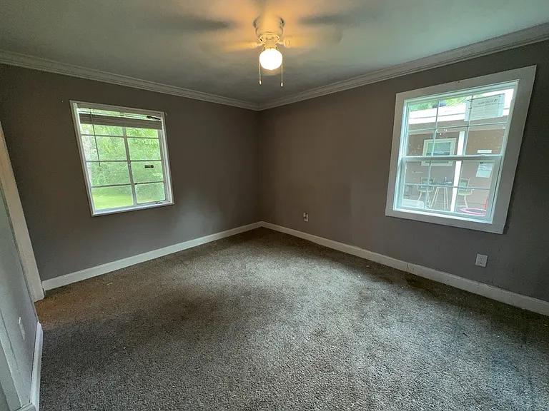 3030 Oak Forest Dr — Photo 11