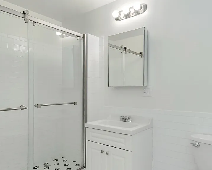 30 Horatio St #2A — Photo 6
