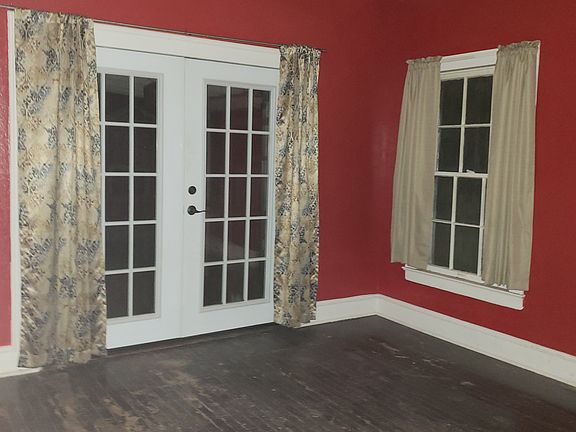 5th image of 14924 Parkway St