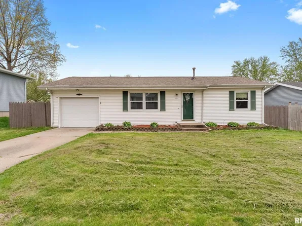 325 W 64th St, Davenport, IA 52806