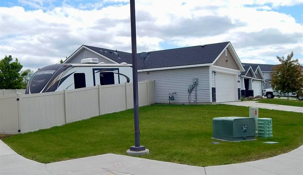 Building Photo - 16928 Loggia Ave