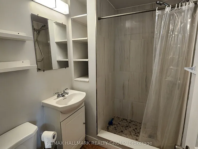 125 Glenora St #3 — Photo 26