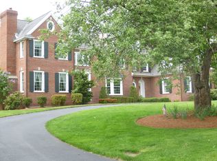 38 Eben Chamberlain Rd, Northbridge, MA 01534