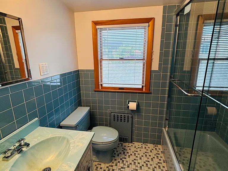 20 Union Ave — Photo 5