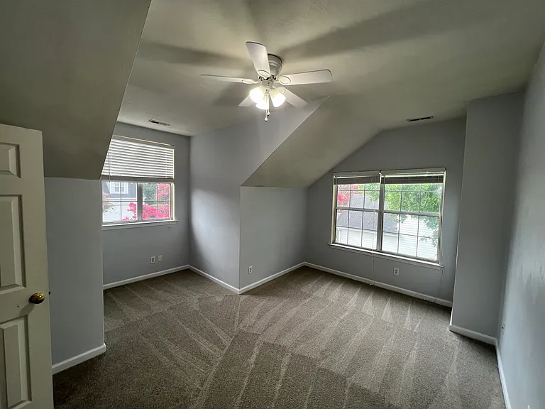 6206 Winthrope Dr — Photo 18