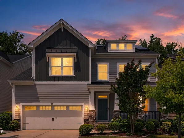 212 Birdsgrove Ct, Cary, NC 27519