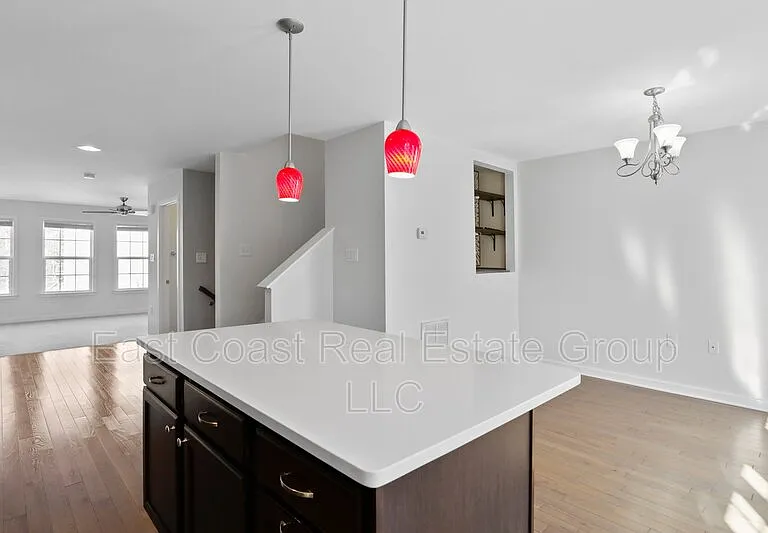 43 Savage Ct — Photo 13