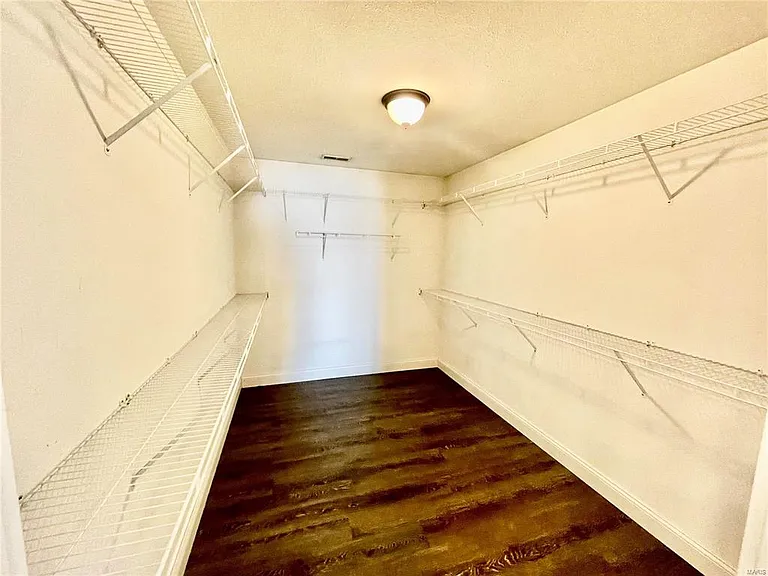 932 Chesapeake Junction Ln — Photo 25