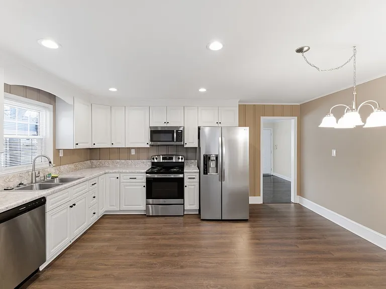 4000 Fieldcrest Rd — Photo 19