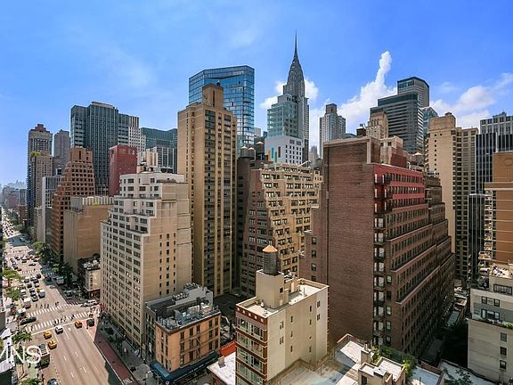 3rd image of 300 E 46th St APT 10L