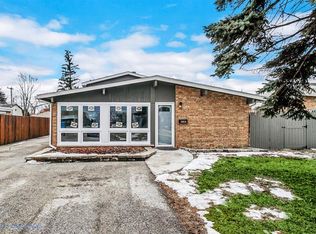 357 W Army Trail Blvd, Addison, IL 60101