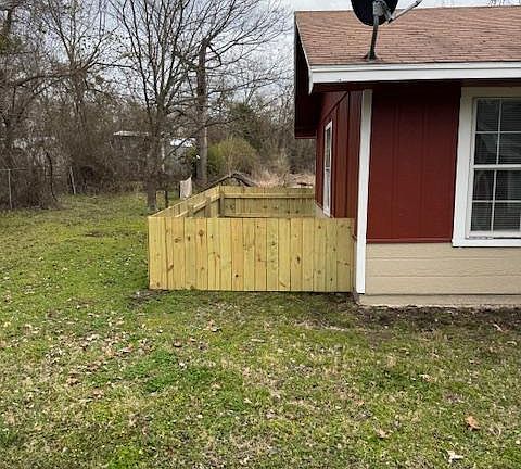 2nd image of 608B Harrison St