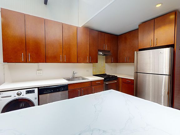 3rd image of 344 W 52nd St #2B
