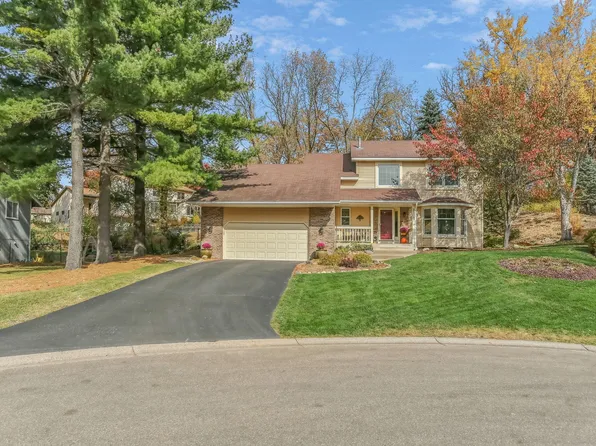 2305 Phylis Ct E, Maplewood, MN 55119