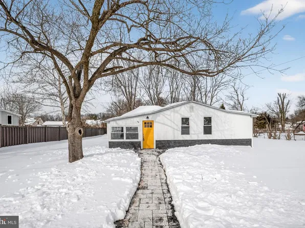 58 Belvidere Ave, Lambertville, NJ 08530