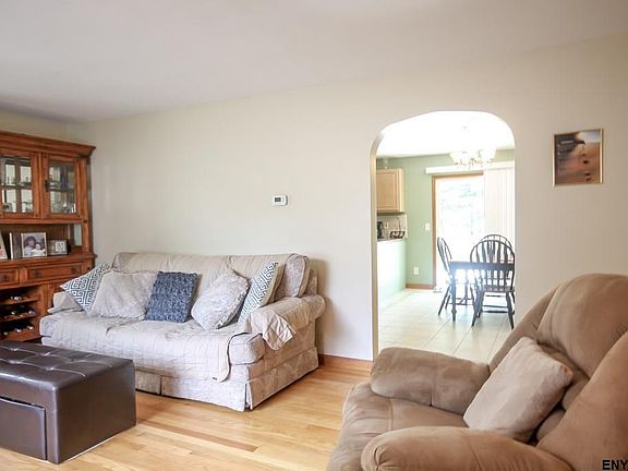 3rd image of 5 Cornell Ave