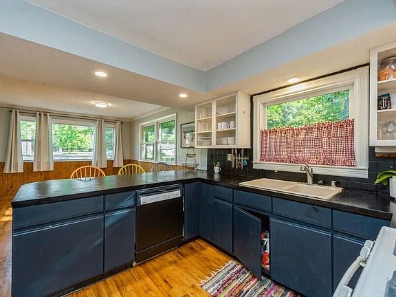 4th image of 4313 Silverwood Dr