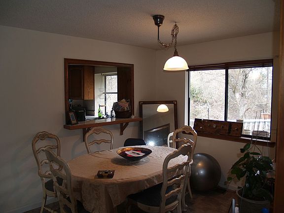 4th image of 17798 Foxtail Dr