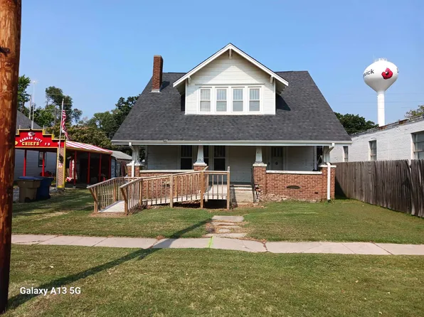 411 N Commercial Ave, Sedgwick, KS 67135
