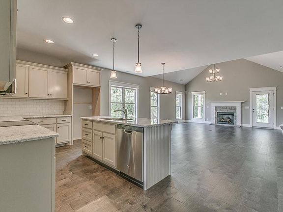 3rd image of 219 Rockcastle Lot 13
