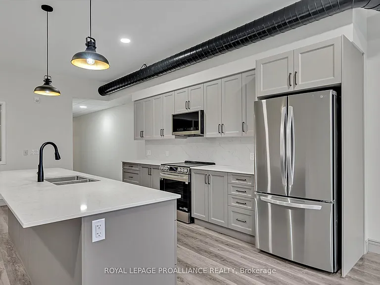 380 George St N #1B — Photo 7