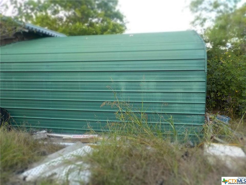 2nd image of 149 Castle Guard Ln