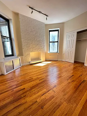 Rented by Bond New York | media 6