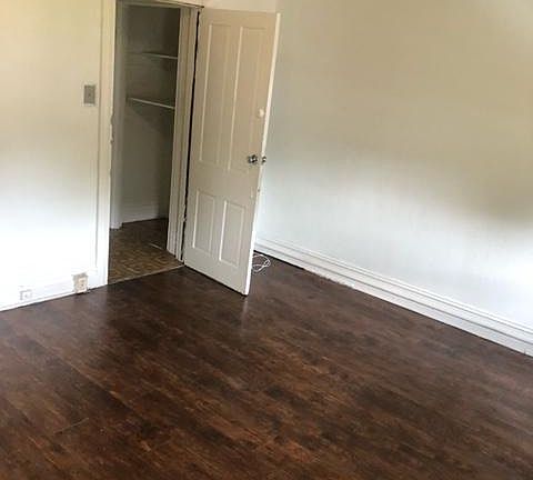 2nd image of 823 N Monroe St APT 3