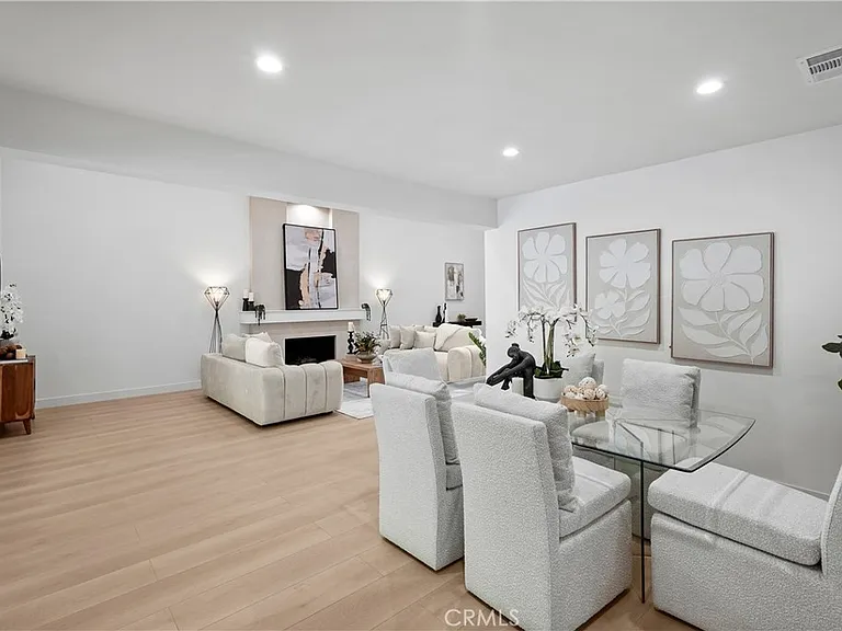 6221 Mammoth Ave — Photo 9