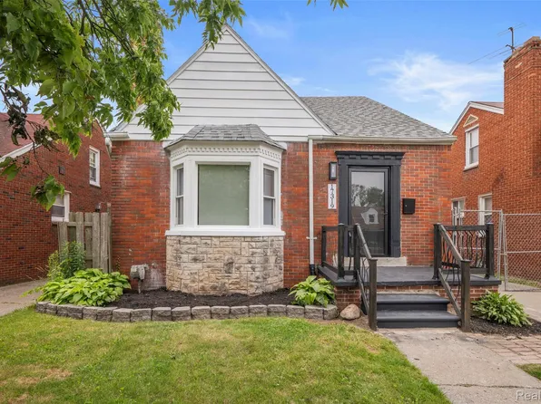 17319 Mansfield St, Detroit, MI 48235