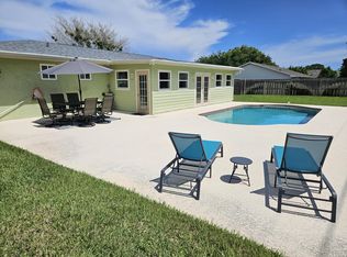 1590 NE 23rd Ter, Jensen Beach, FL 34957