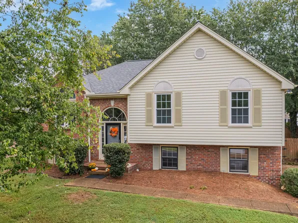 4376 Oakcrest Ln, Hermitage, TN 37076