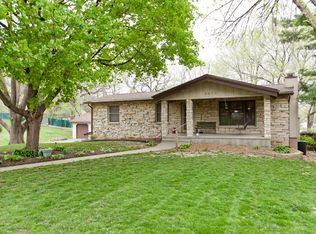 3019 Harvest Hill Rd SW, Cedar Rapids, IA 52404