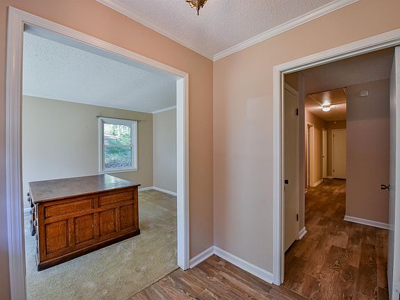 4th image of 3008 Mayberry Landing Dr