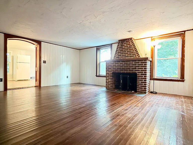 133 Maple St #C — Photo 3