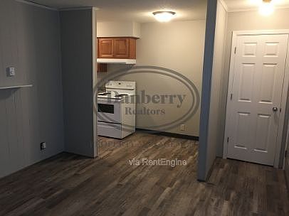4th image of 725 N Cory St #E