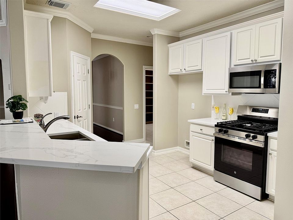 1st image of 90 N Country Gate Cir