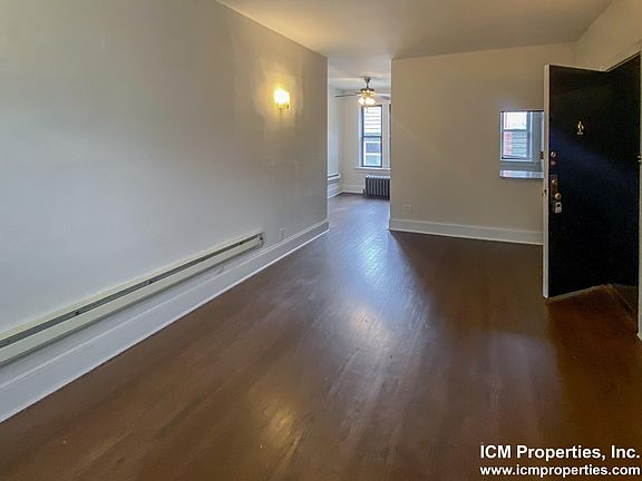 5th image of 625 W Melrose St APT N3
