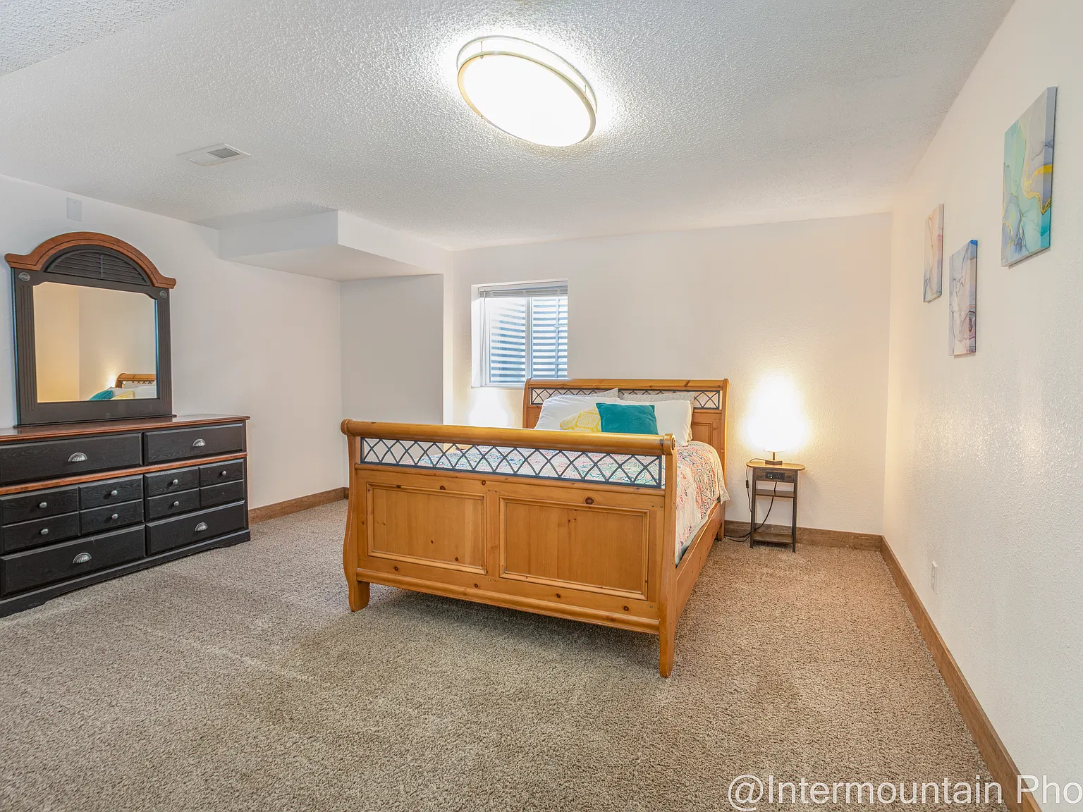 3 bed, 2000 sqft, $2,295 — Photo 3