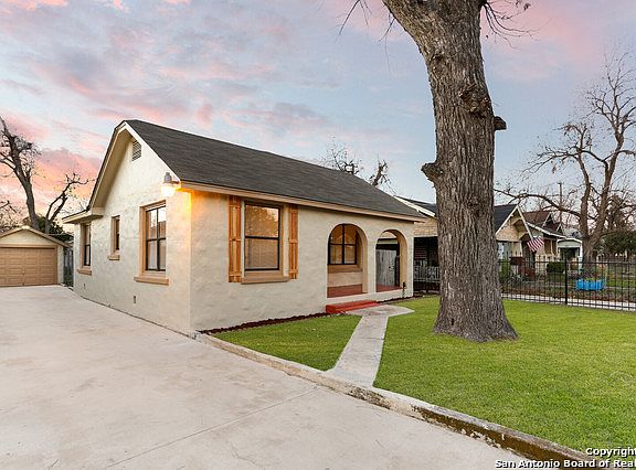 3rd image of 154 Kirk Pl