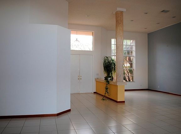 3rd image of 1023 Pine Branch Dr