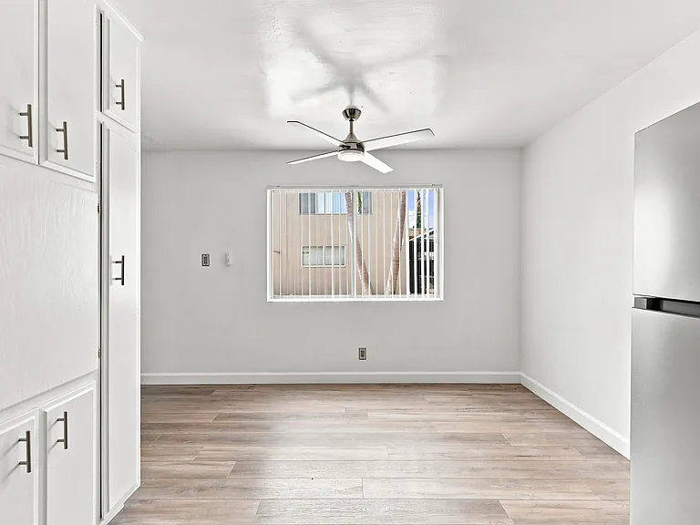 540-600 W Channel Islands Blvd #1 — Photo 17