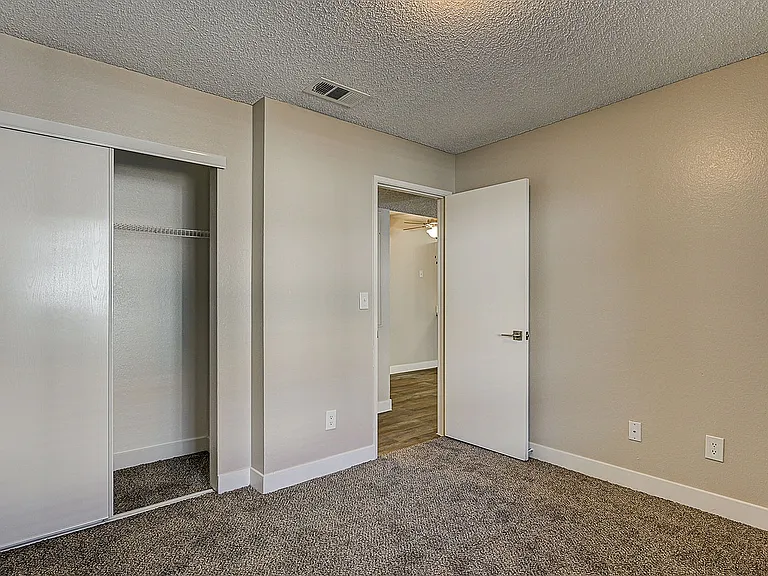 Arium Emerald Springs — Photo 24