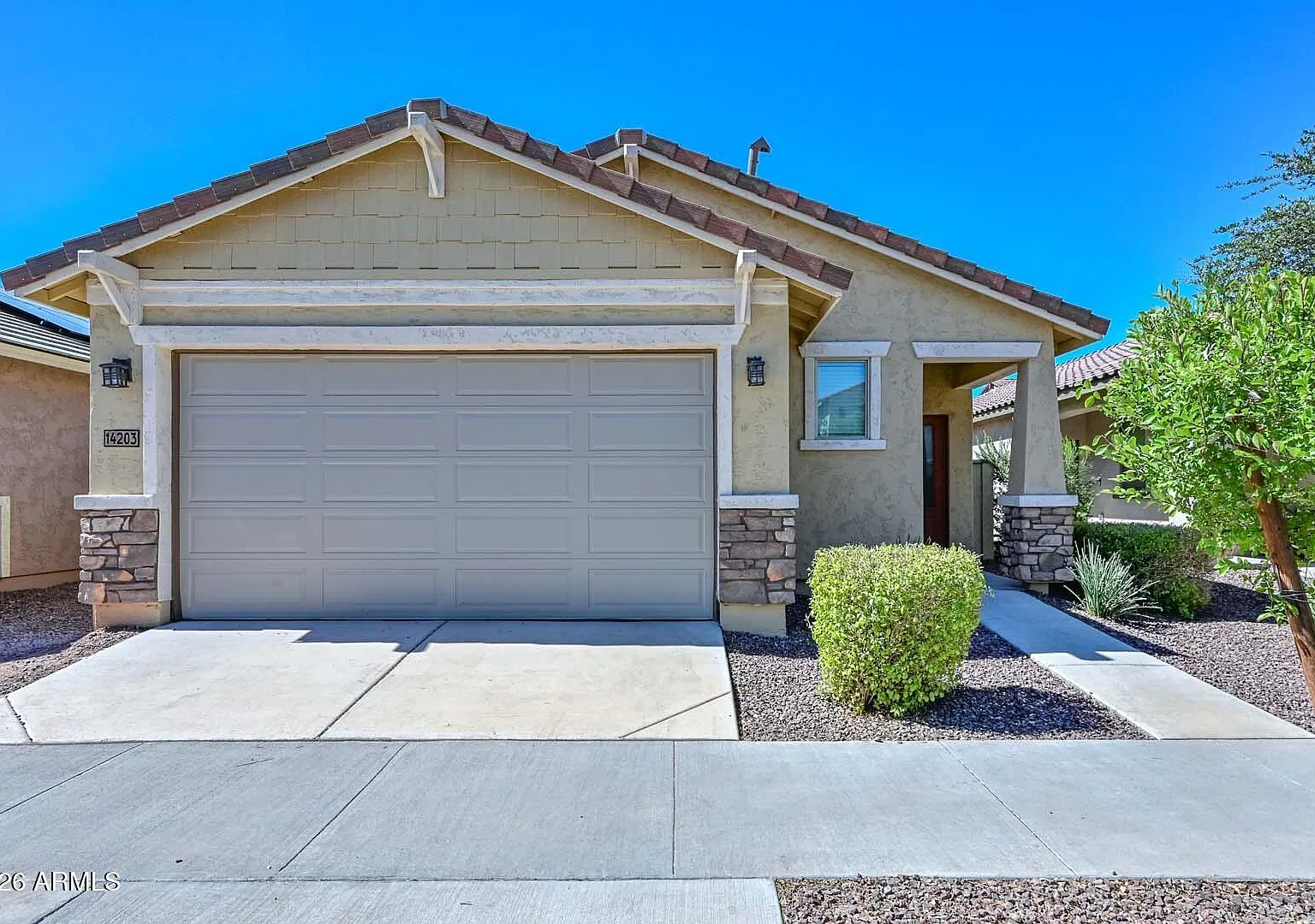 3 bed, 2.0 bath, 1465 sqft, $1,850 — Photo 1