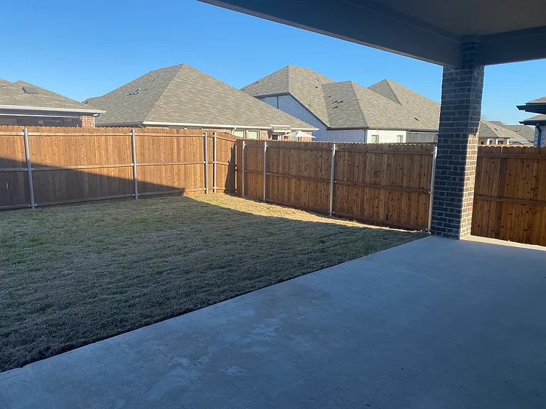 2129 Mustang Way — Photo 39