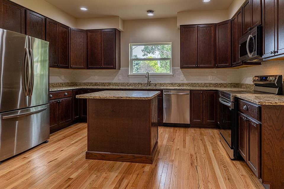 50 W 2nd St N, Cowley, WY 82420 MLS 10019980 Zillow