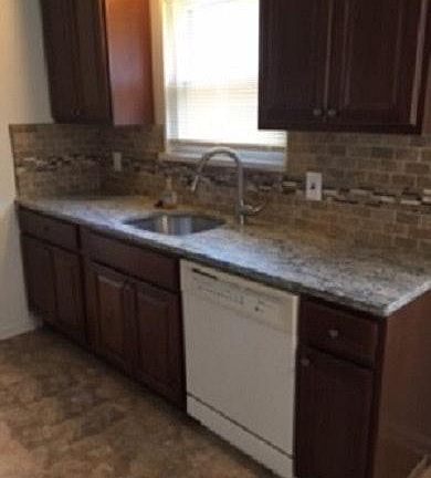 5th image of 17625 Glenmore