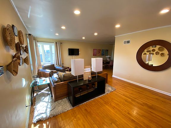5th image of 422 N Craig Pl