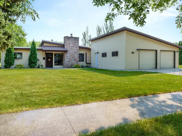 844 2nd St N, Wahpeton, ND 58075